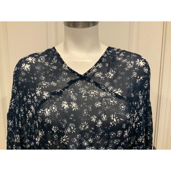 Free People Navy Blue Dress W/ White Floral Pattern & Rear Key Hole, Size Small - Picture 9 of 10